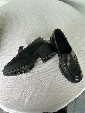 Universal Thread Women's Maisy Loafer Black Chunky Heel Grunge Goth Y2K Festive